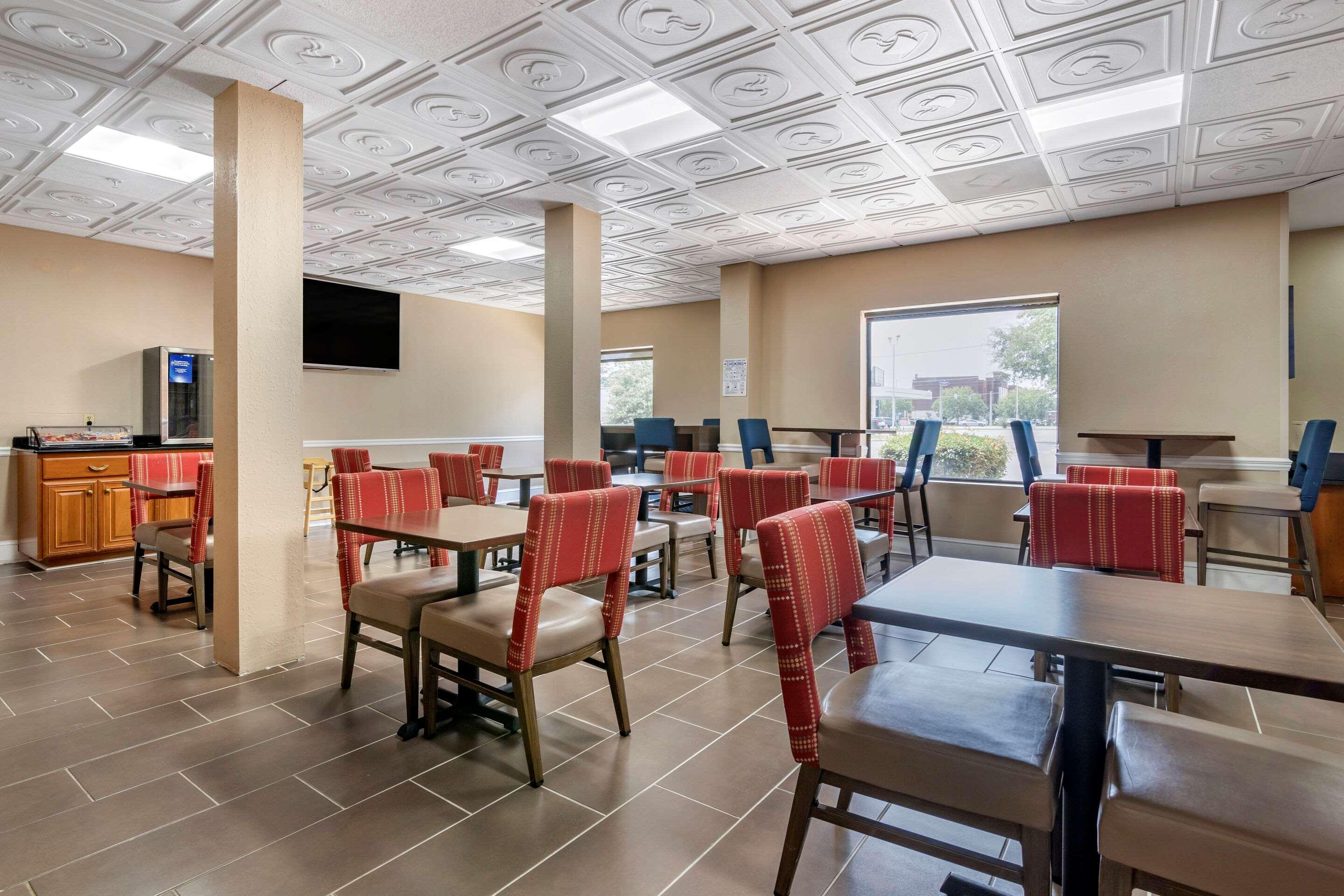 Comfort Inn & Suites Statesboro - University Area Exterior foto