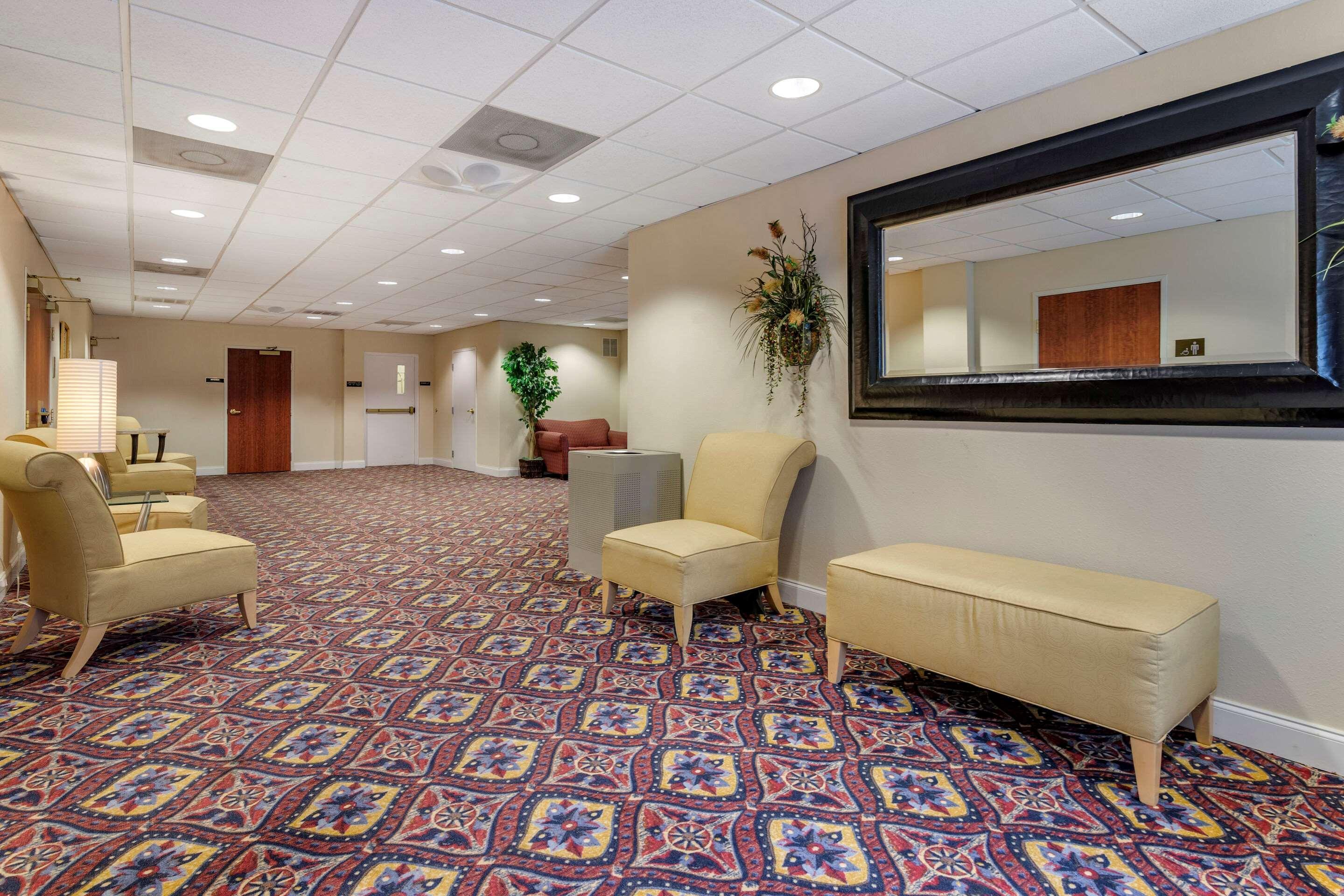 Comfort Inn & Suites Statesboro - University Area Exterior foto